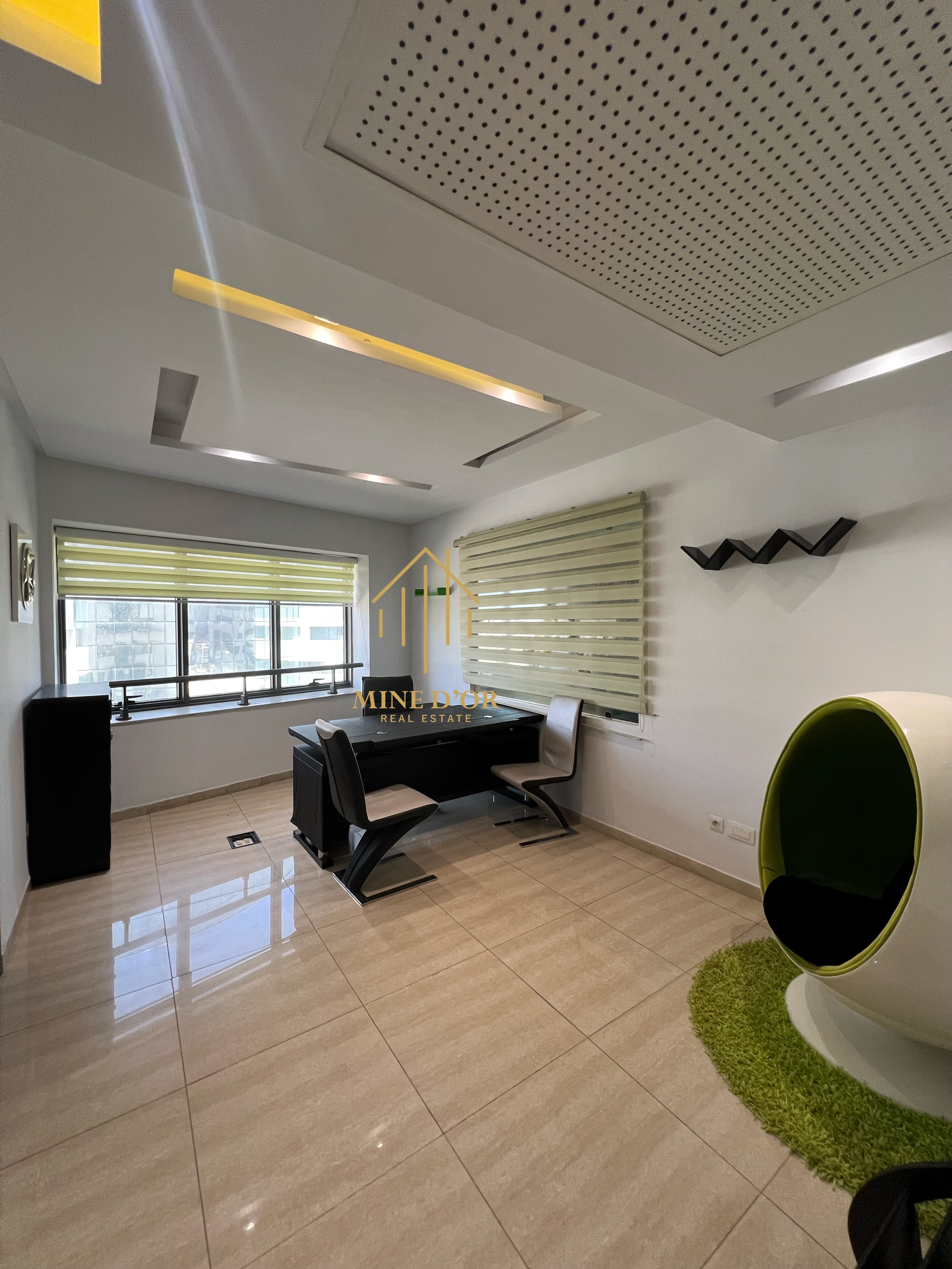 Cite El Khadra&nbsp;Zone urbaine nord&nbsp;Bureaux & Commerces&nbsp;Bureau&nbsp;Bureau 250m2 meubl� hts au centre urbain nord