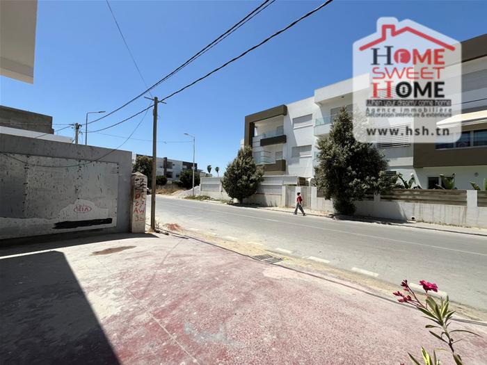 La Soukra&nbsp;La Soukra&nbsp;Location&nbsp;Autre&nbsp;Local sicil  � la soukra