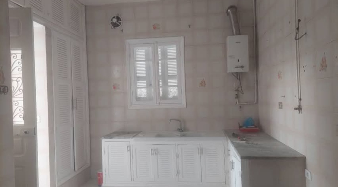 Raoued&nbsp;Cite El Ghazala 1&nbsp;Location&nbsp;Appart. 3 pi�ces&nbsp;S2 pour usage bureautique ou cabinet � elghazela