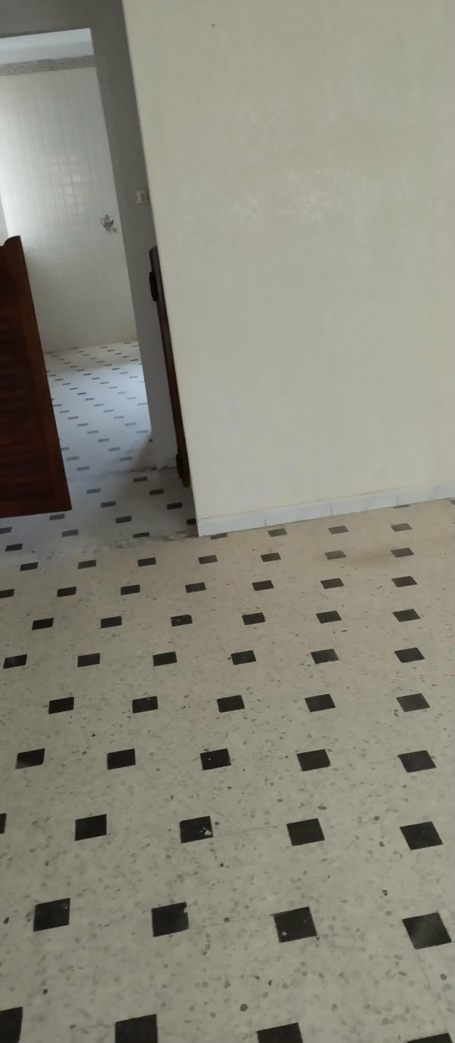 Bizerte Nord&nbsp;Cite Ain Mariem&nbsp;Location&nbsp;Appart. 4 pi�ces&nbsp;Etage de villa s 4 au 1er �tage