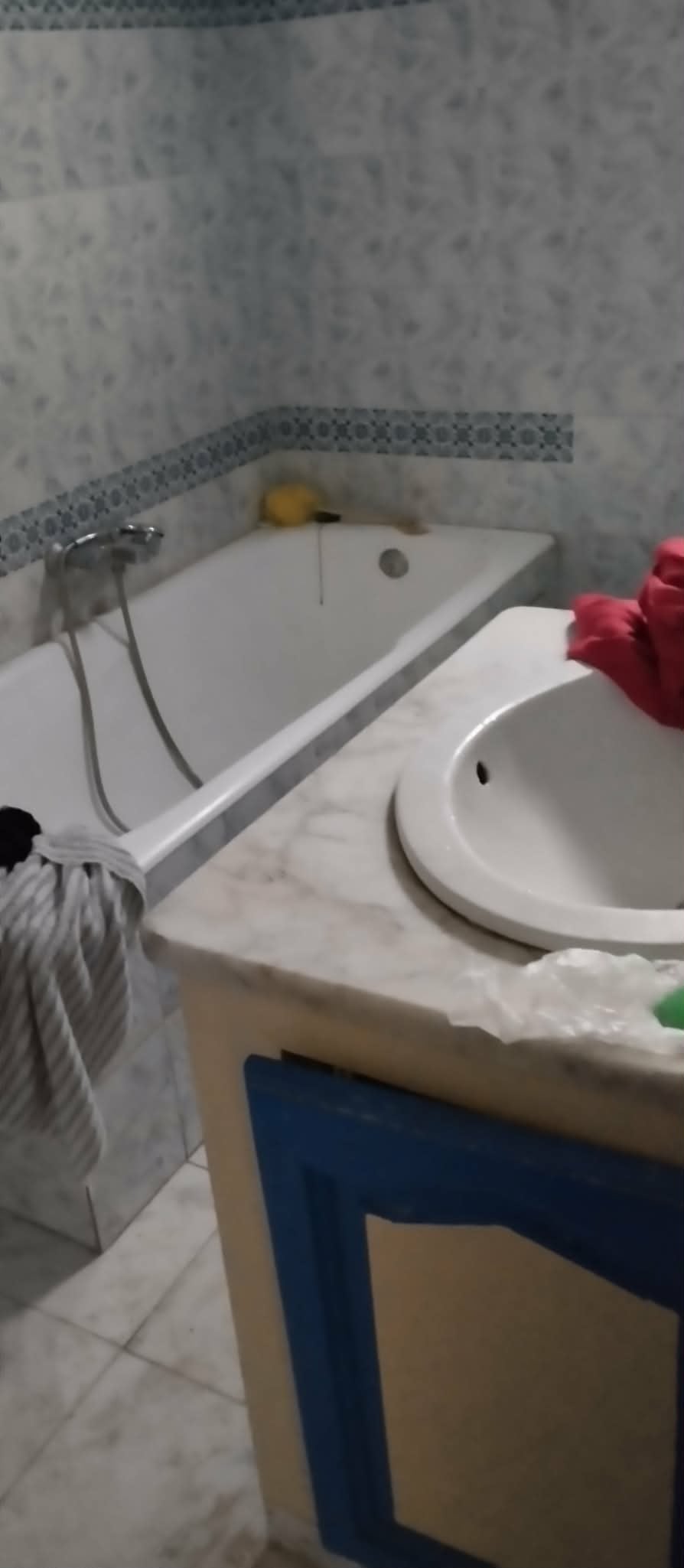 Bizerte Nord&nbsp;Cite Ain Mariem&nbsp;Location&nbsp;Appart. 4 pi�ces&nbsp;Etage de villa s 4 au 1er �tage