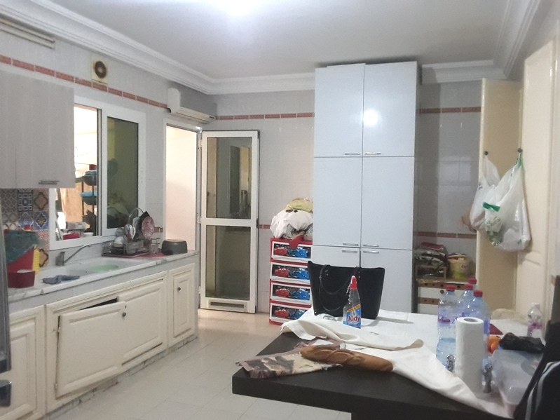 Ariana Ville&nbsp;El Menzah 7&nbsp;Vente&nbsp;Appart. 5 pi�ces+&nbsp;Appart moderne au rdc salon 4 pi�ces