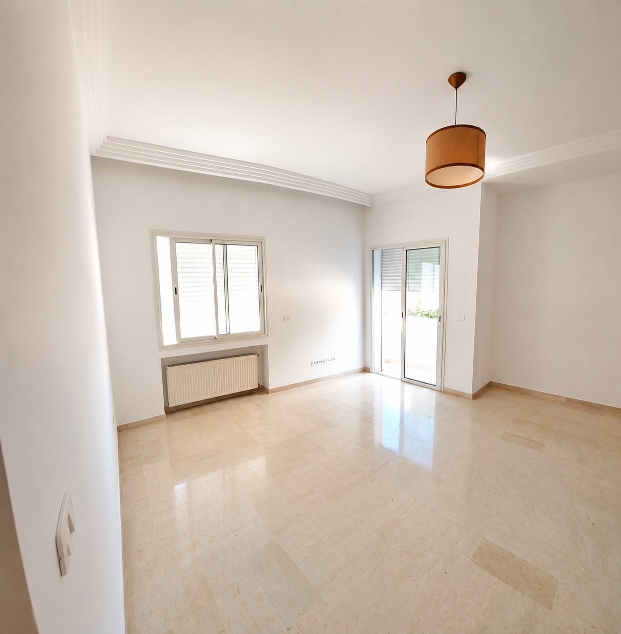 La Marsa&nbsp;El Aouina&nbsp;Location&nbsp;Appart. 4 pi�ces&nbsp;Etage de villa s3