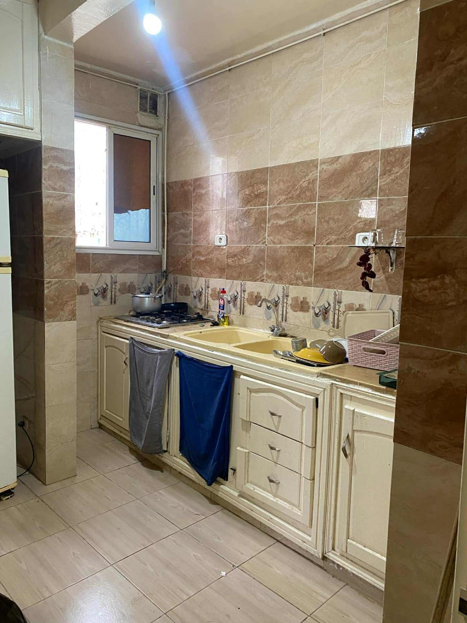 Cite El Khadra&nbsp;Cite El Khadra&nbsp;Location&nbsp;Appart. 3 pi�ces&nbsp;S plus 2 meubl� a la cit� el khadhra wb4491