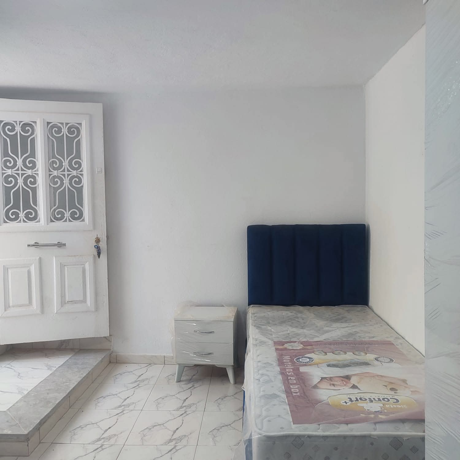 Ariana Ville&nbsp;El Menzah 5&nbsp;Location&nbsp;Maisons&nbsp;Studio s0 meubl� aux uv4 wb4374