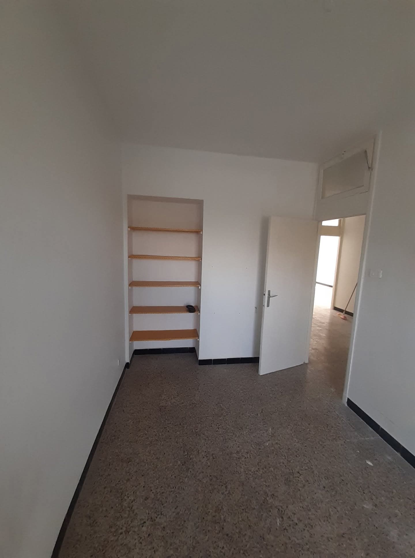 El Menzah&nbsp;El Menzah 1&nbsp;Location&nbsp;Appart. 4 pi�ces&nbsp;S plus 3 � el manzah 1 wb1792