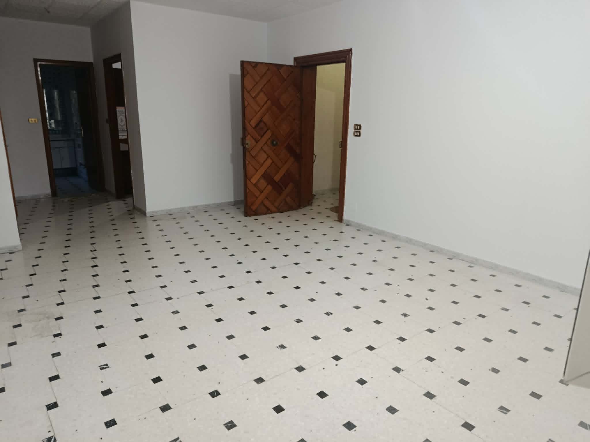 Cite El Khadra&nbsp;Cite Jardins&nbsp;Location&nbsp;Appart. 2 pi�ces&nbsp;Etage de villa