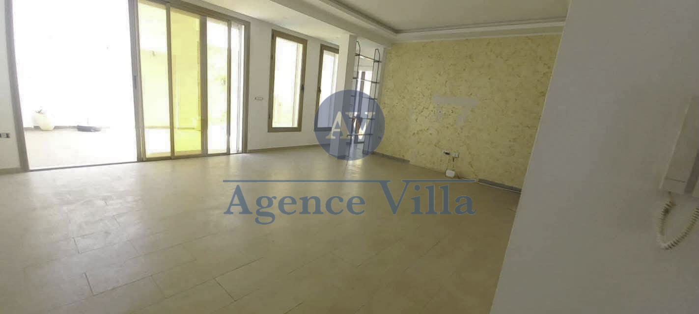 La Marsa&nbsp;Cite Du Stade&nbsp;Location&nbsp;Duplex&nbsp;Un duplex s4 avec terrasse et piscine � la marsa