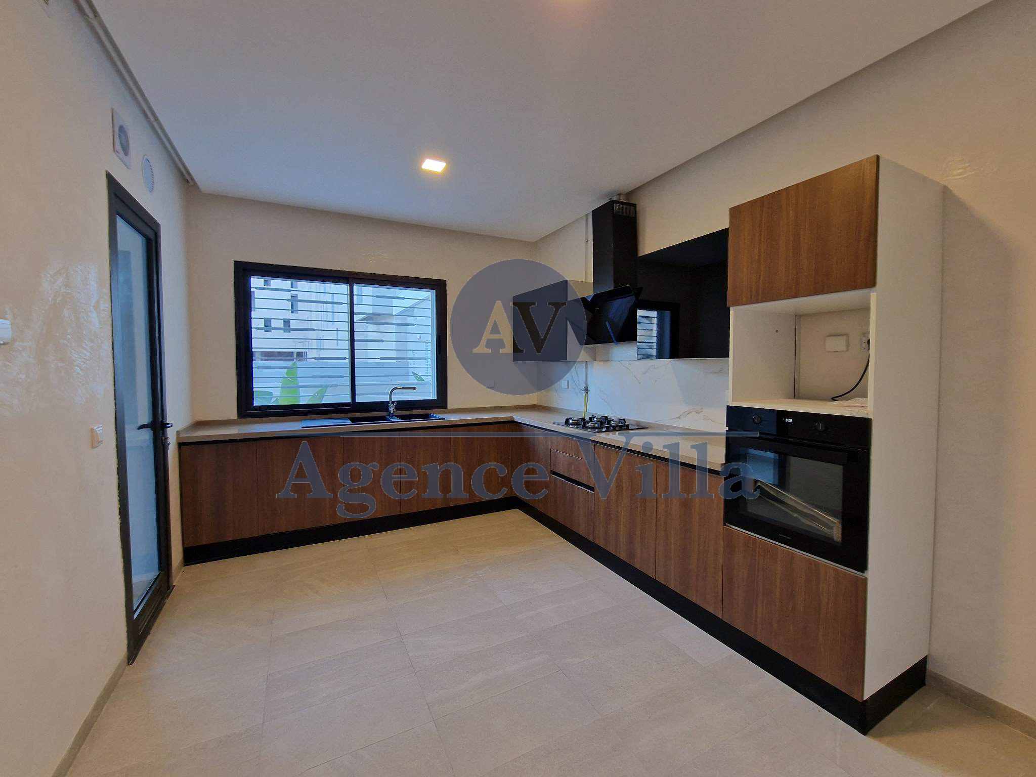 Ain Zaghouan&nbsp;Jardins de Carthage&nbsp;Location&nbsp;Duplex&nbsp;Un duplex avec jardins aux jardins de carthage