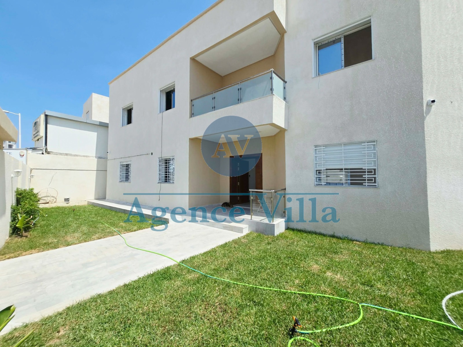 Ain Zaghouan&nbsp;Ain Zaghouan&nbsp;Location&nbsp;Appart. 4 pi�ces&nbsp;Un rdc de villa avec jardin � ain zaghouan nord