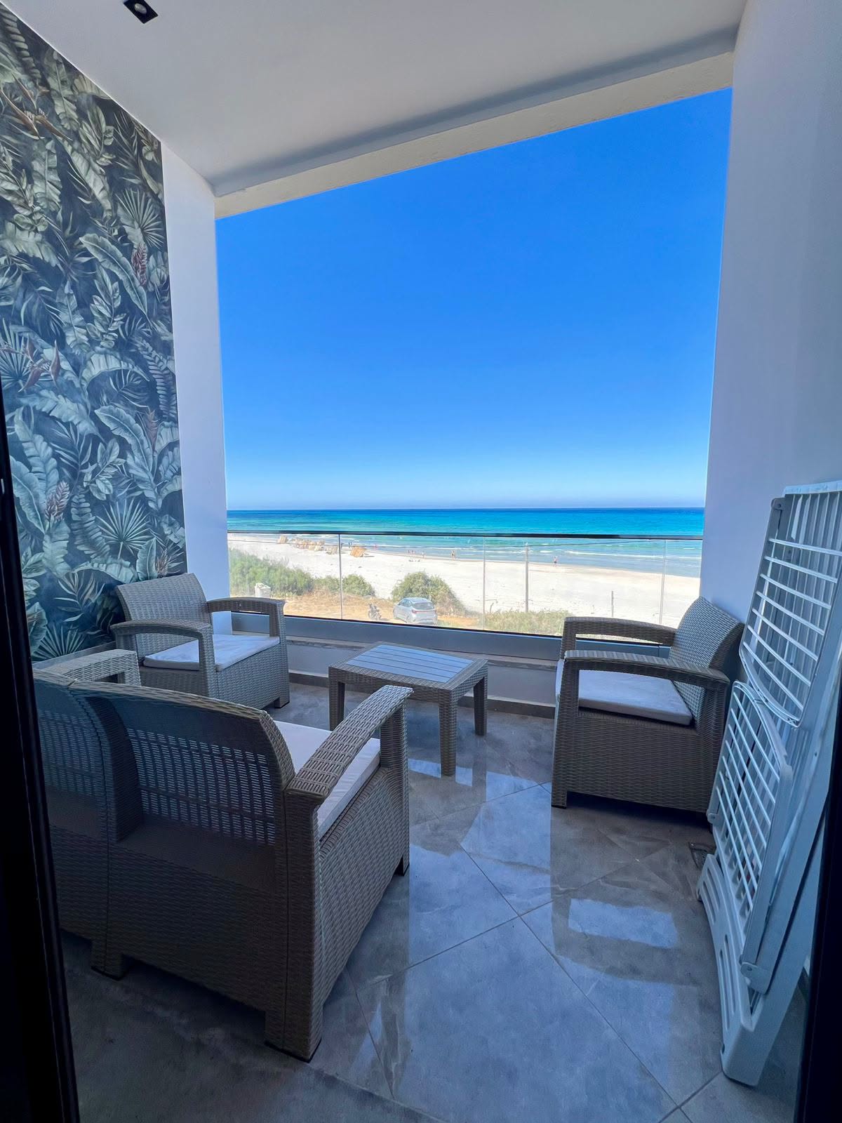 Hammam El Ghezaz&nbsp;Ezzahra&nbsp;Location vacances&nbsp;Appart. 1 pi�ce&nbsp;Magnifique appartement pieds dans l'eau
