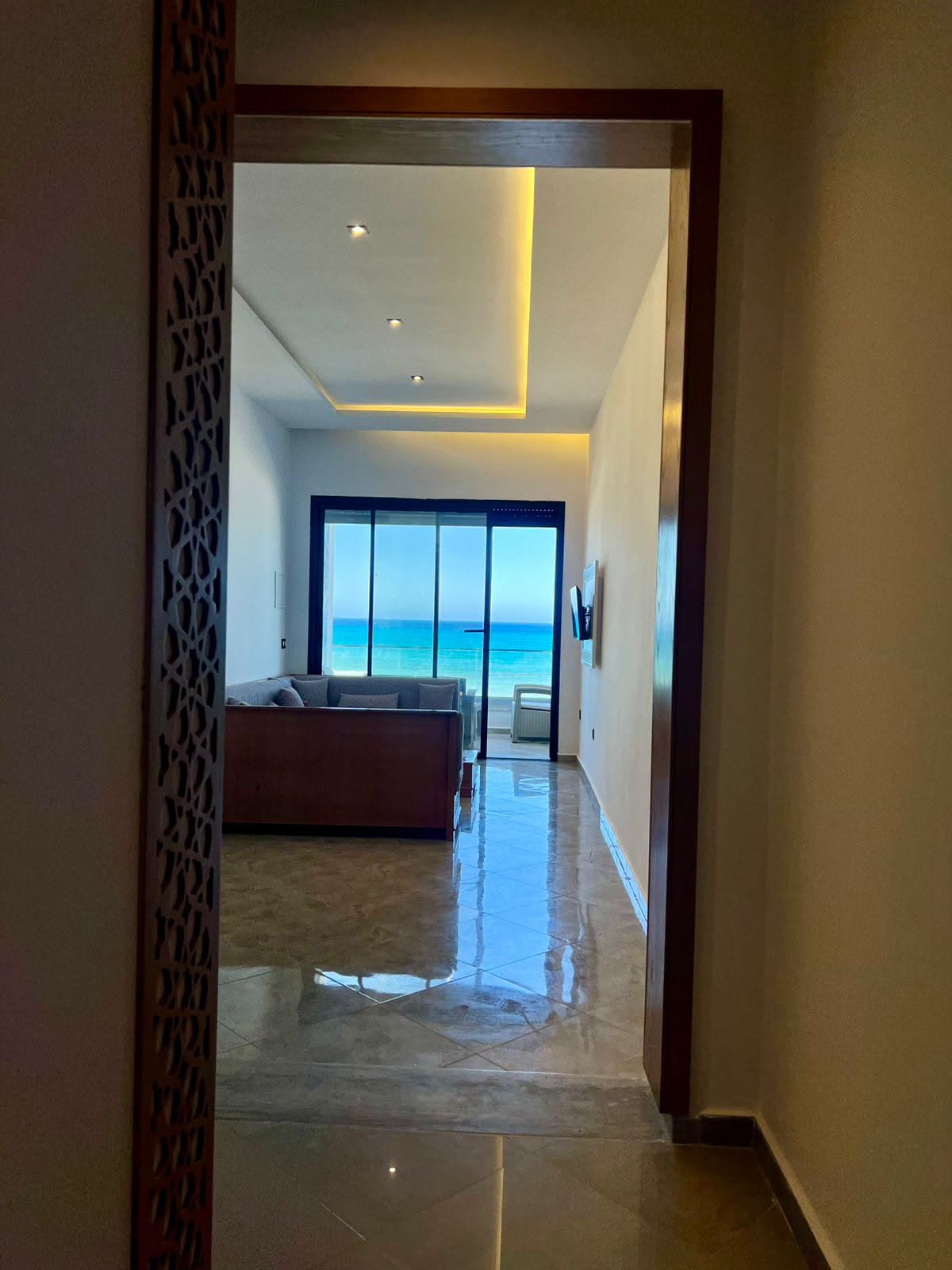 Hammam El Ghezaz&nbsp;Ezzahra&nbsp;Location vacances&nbsp;Appart. 1 pi�ce&nbsp;Magnifique appartement pieds dans l'eau