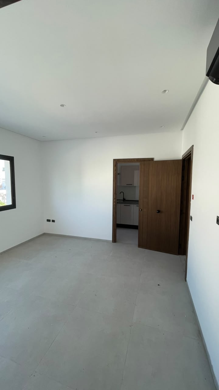 Cite El Khadra&nbsp;Cite Jardins&nbsp;Bureaux & Commerces&nbsp;Bureau&nbsp;Immeuble bureautique neuf  � alain savary