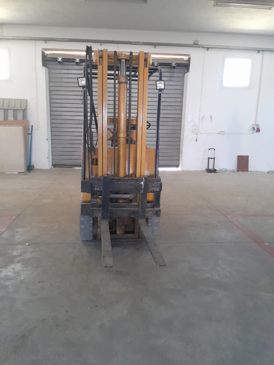 La Soukra&nbsp;La Soukra&nbsp;Autre&nbsp;Autre&nbsp;Charriot el�vateur om   plateforme