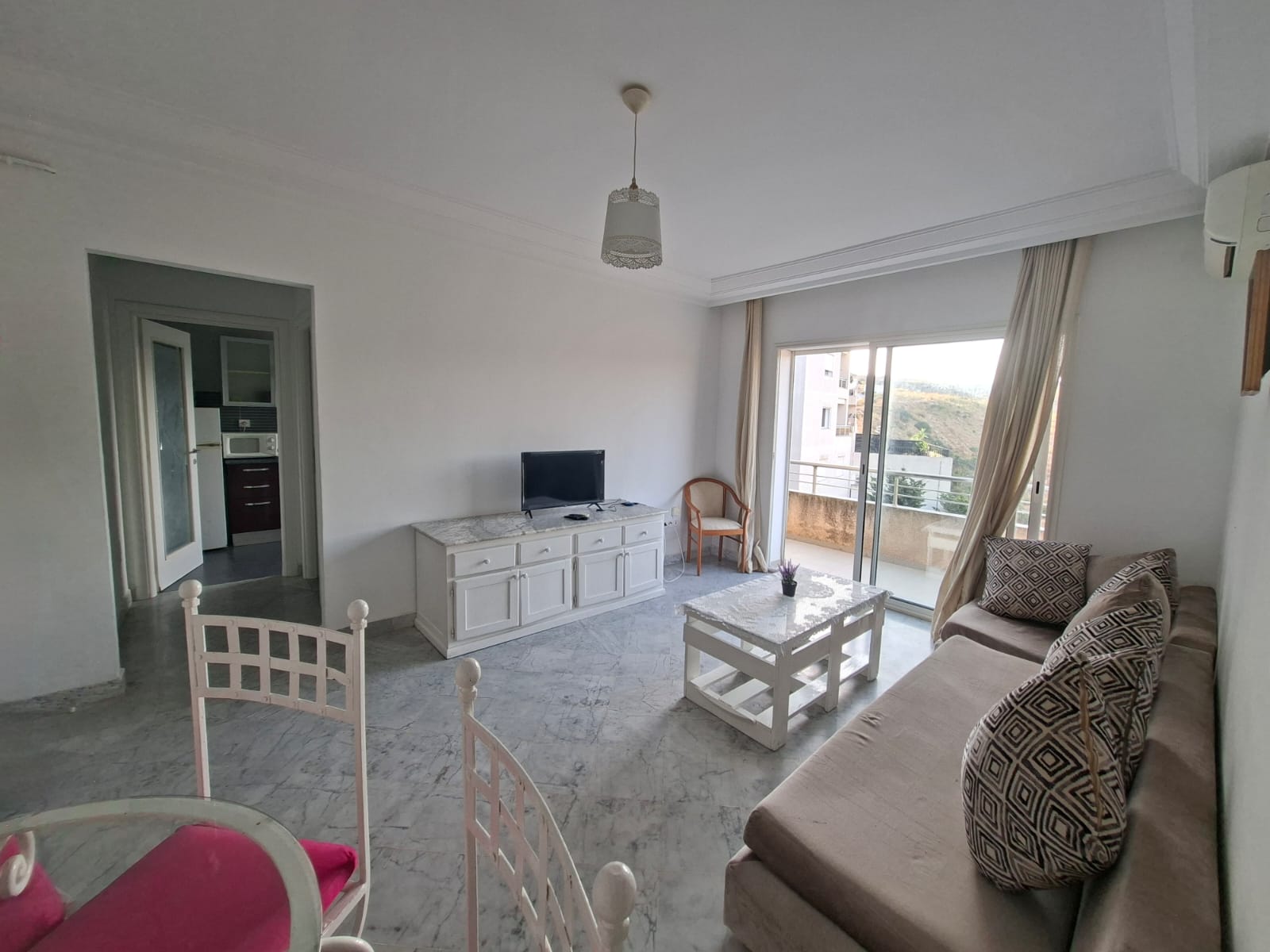 Ariana Ville&nbsp;Cite Ennasr 2&nbsp;Location&nbsp;Appart. 2 pi�ces&nbsp;Appartement s plus 1 meubl� � ennasr 2