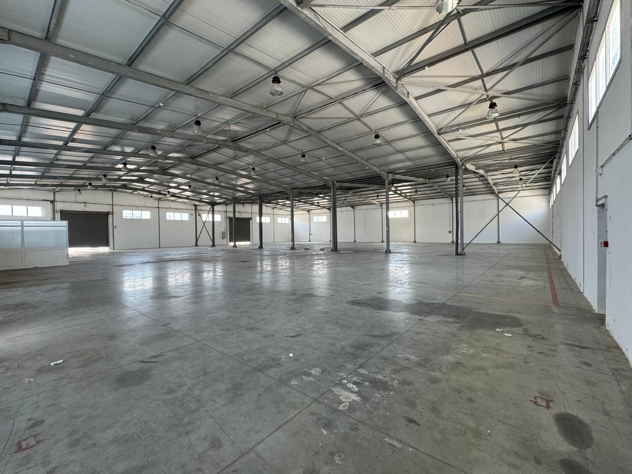 Ben Arous&nbsp;Ben Arous&nbsp;Bureaux & Commerces&nbsp;Atelier,Garage&nbsp;Depot indutriel 5000 m2� multiple usage � ben aous