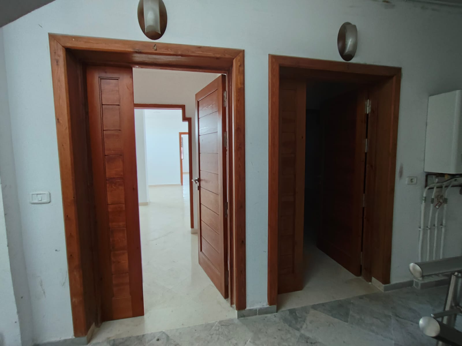 Ain Zaghouan&nbsp;Ain Zaghouan&nbsp;Bureaux & Commerces&nbsp;Bureau&nbsp;Aouina loc bureaux
