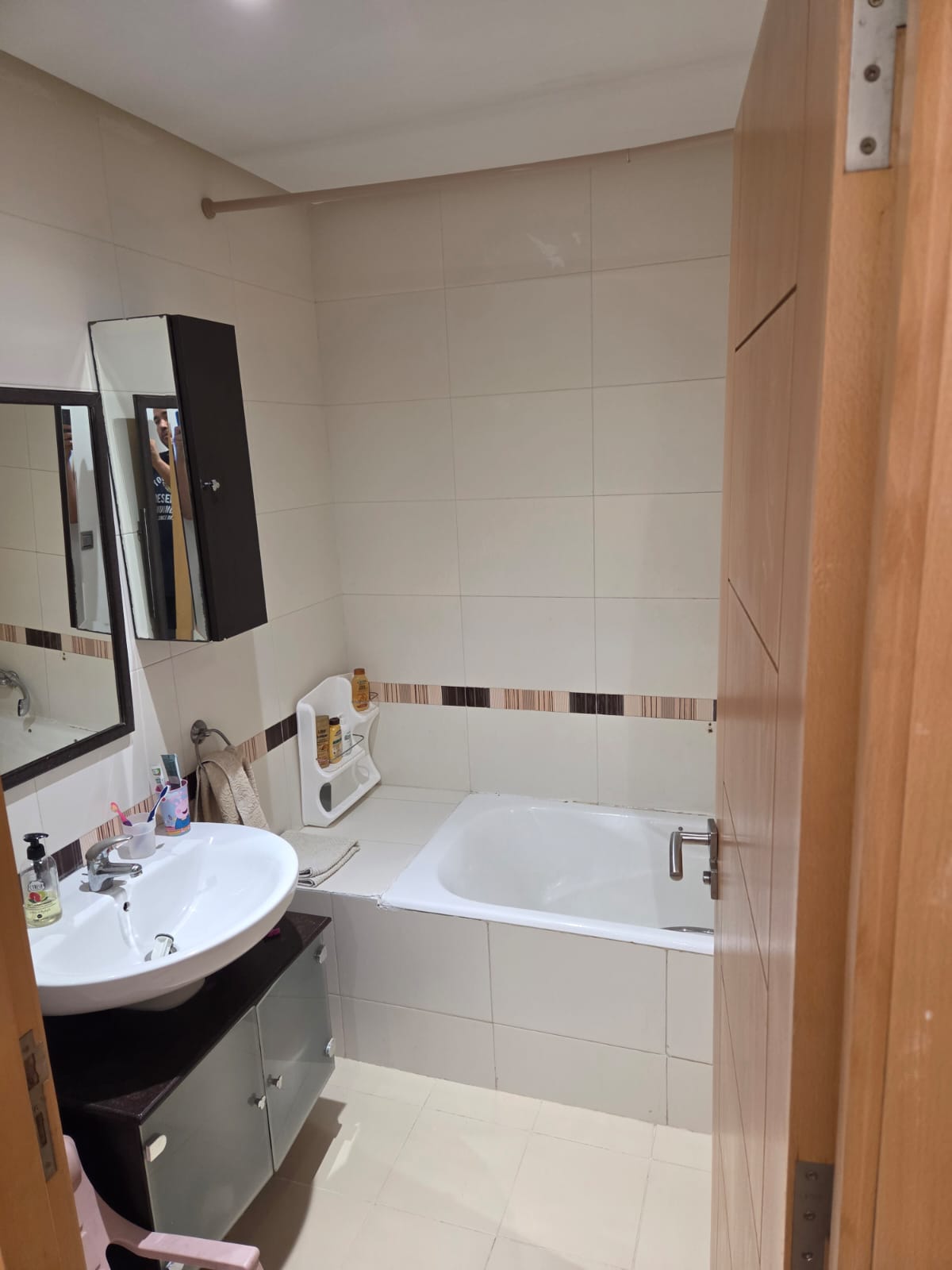 Mnihla&nbsp;Jardins d'el Menzah&nbsp;Location&nbsp;Appart. 4 pi�ces&nbsp;Un mignon appartement s2 � jardin d'elmenzah2
