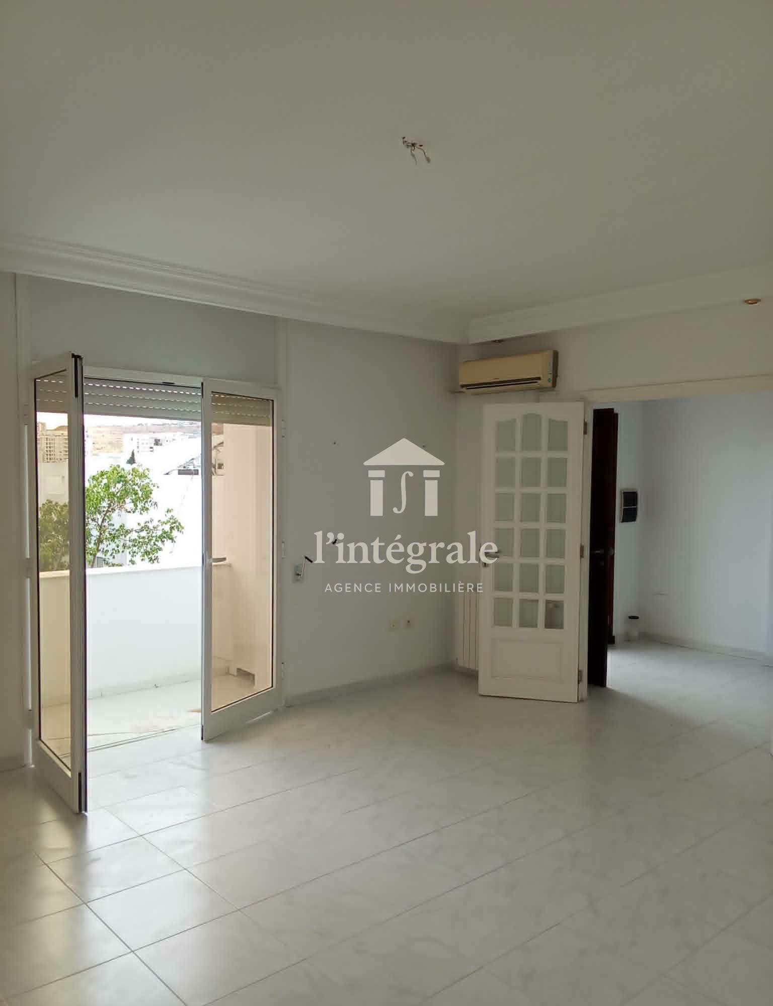 Ariana Ville&nbsp;Cite Ennasr 2&nbsp;Location&nbsp;Maisons&nbsp;Magnifique �tage d'une villa s3