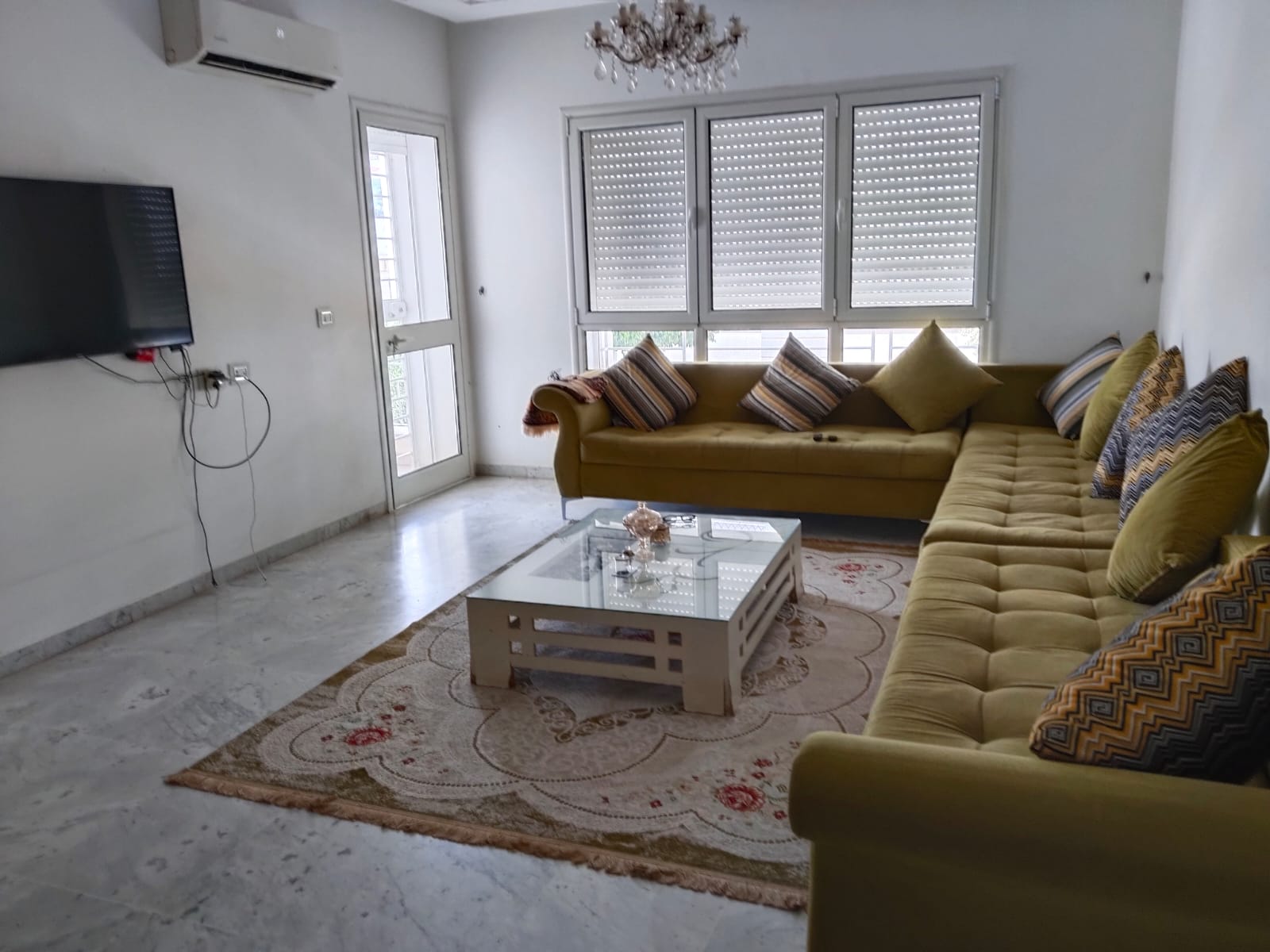 La Soukra&nbsp;La Soukra&nbsp;Vente&nbsp;Appart. 4 pi�ces&nbsp;Soukra  vnt s3 rdc 136 m2