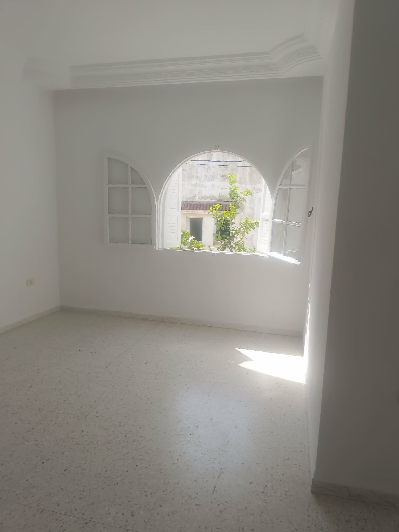 Ben Arous&nbsp;Ben Arous&nbsp;Location&nbsp;Appart. 3 pi�ces&nbsp;Premi�re �tage d'une maison