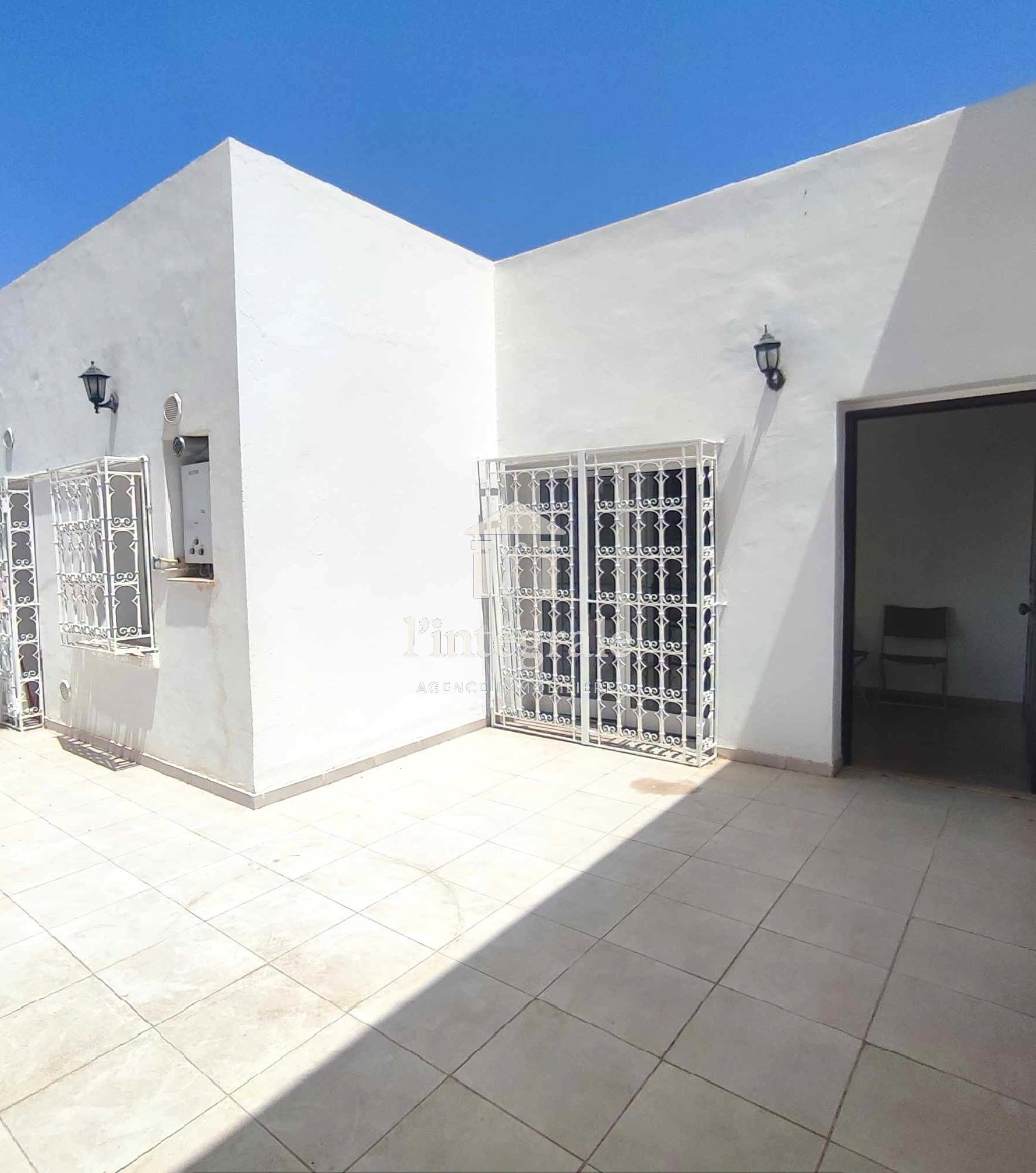Ariana Ville&nbsp;El Menzah 5&nbsp;Location&nbsp;Maisons&nbsp;Duplex s4 haut standing avec garage