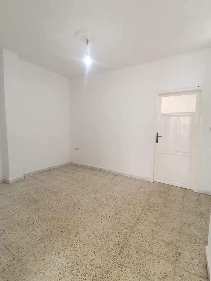 Hammam Lif&nbsp;Hammam Lif&nbsp;Location&nbsp;Appart. 2 pi�ces&nbsp;Studio s1 en plein centre ville hammam lif
