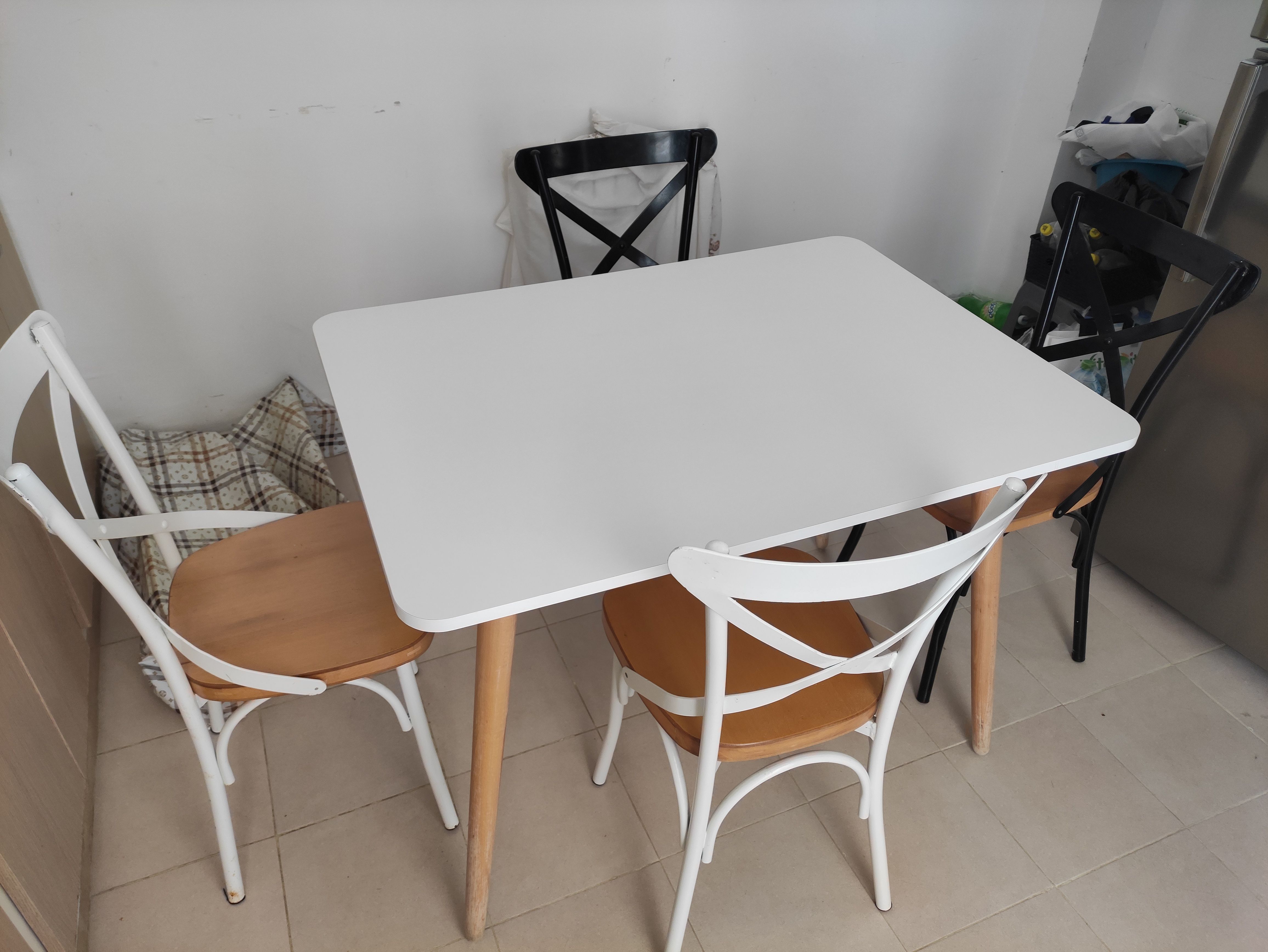 Salon - Salle � manger &nbsp;Tables