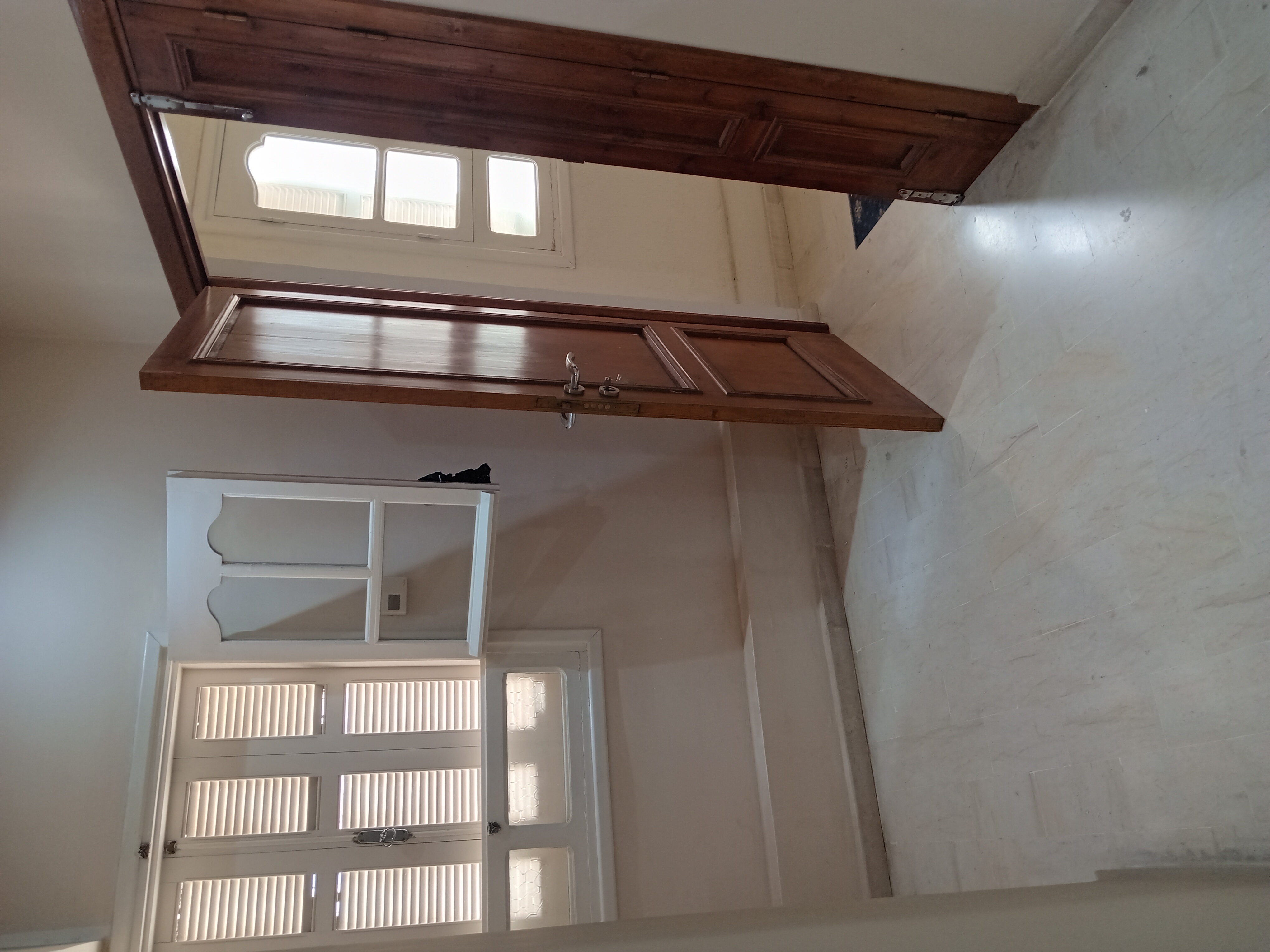 Cite El Khadra&nbsp;Cite El Khadra&nbsp;Partage&nbsp;Appart. 3 pi�ces&nbsp;Une chambre pour fille � cit� el khadra
