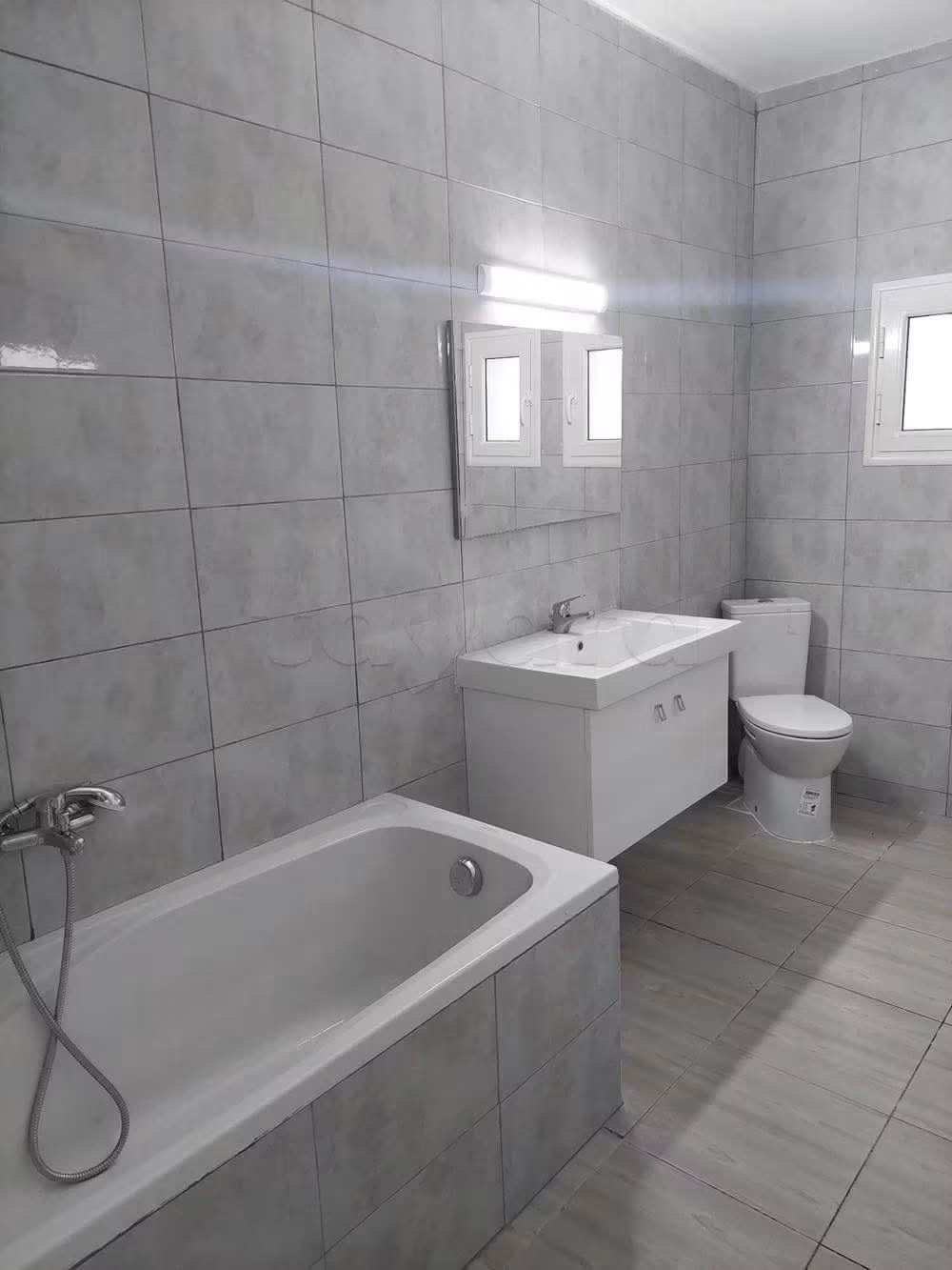 Ariana Ville&nbsp;El Menzah 6&nbsp;Location&nbsp;Appart. 5 pi�ces+&nbsp;Menzah 6 un magnifique duplex s4