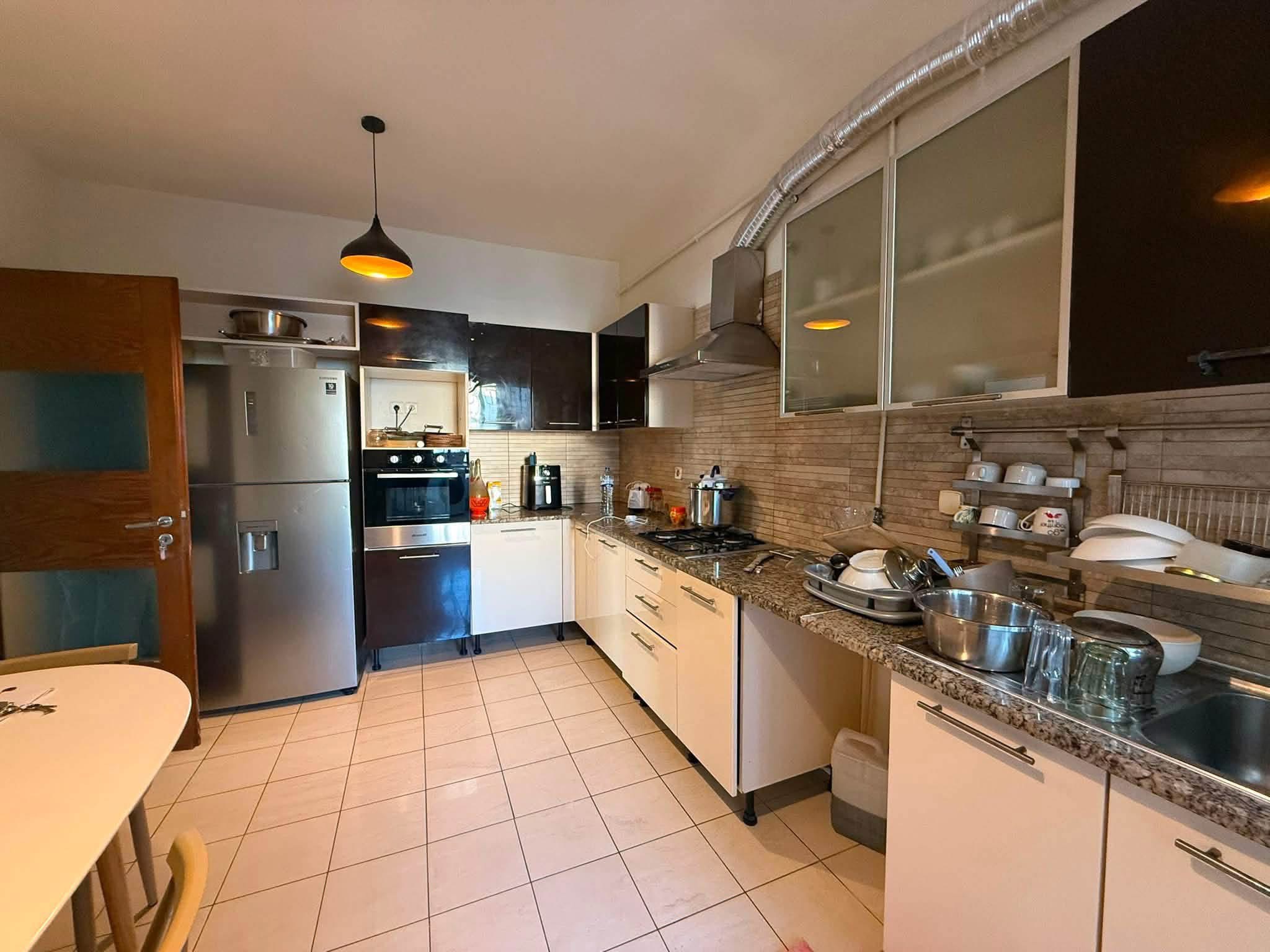 Ariana Ville&nbsp;Cite Ennasr 1&nbsp;Location&nbsp;Appart. 4 pi�ces&nbsp;S3 ennasr 1 1800 d