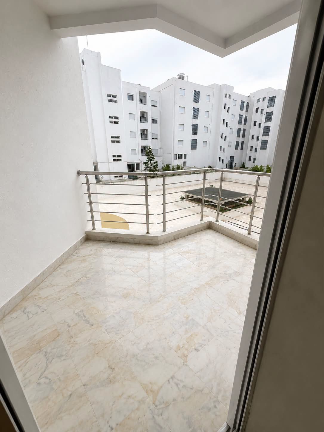 Ain Zaghouan&nbsp;Jardins de Carthage&nbsp;Location&nbsp;Appart. 2 pi�ces&nbsp;S1 1200d jardins de carthage