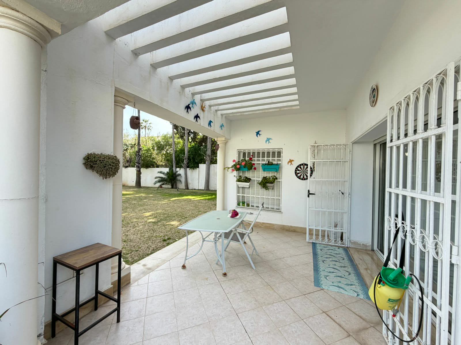 El Menzah&nbsp;Mutuelle Ville&nbsp;Location&nbsp;Autre&nbsp;Villa moderne avec jardin � notre dame