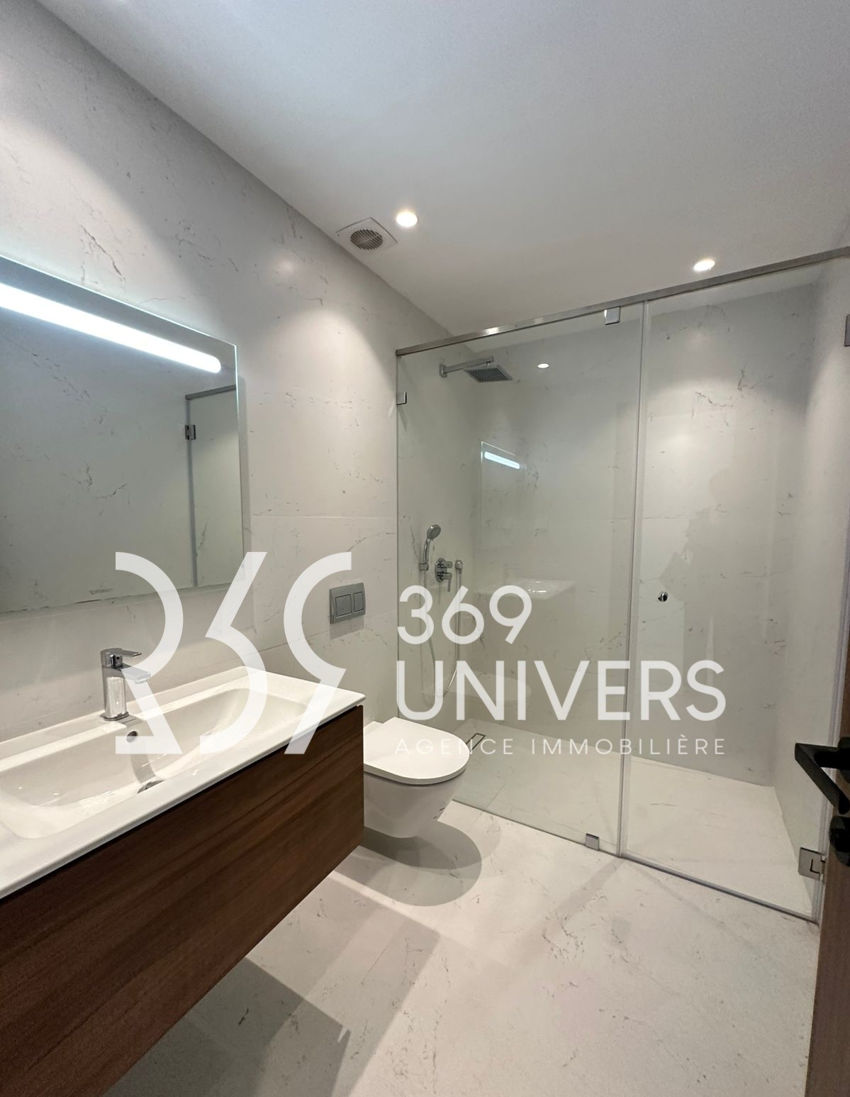 La Marsa&nbsp;Marsa Safsaf&nbsp;Location&nbsp;Appart. 3 pi�ces&nbsp;Appartement avec terrasse � la marsa ref ra173