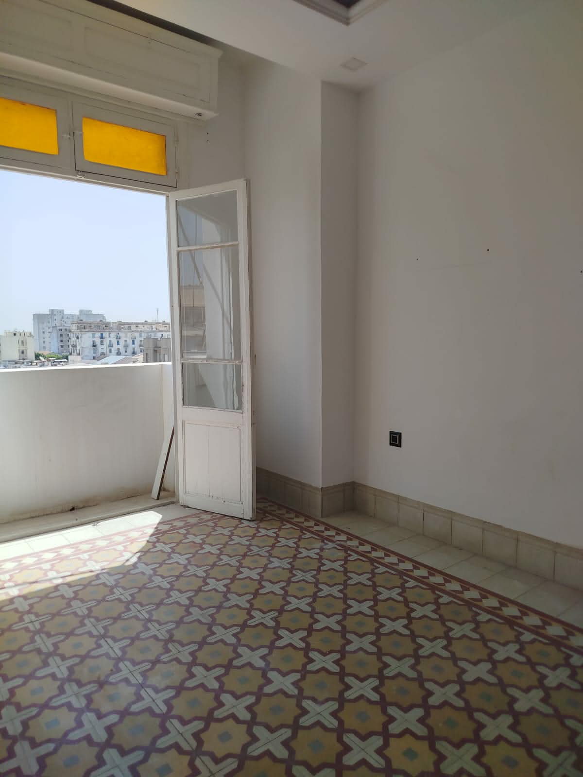 Bab Bhar&nbsp;Bab Bhar&nbsp;Location&nbsp;Appart. 4 pi�ces&nbsp;Al s3 tunis