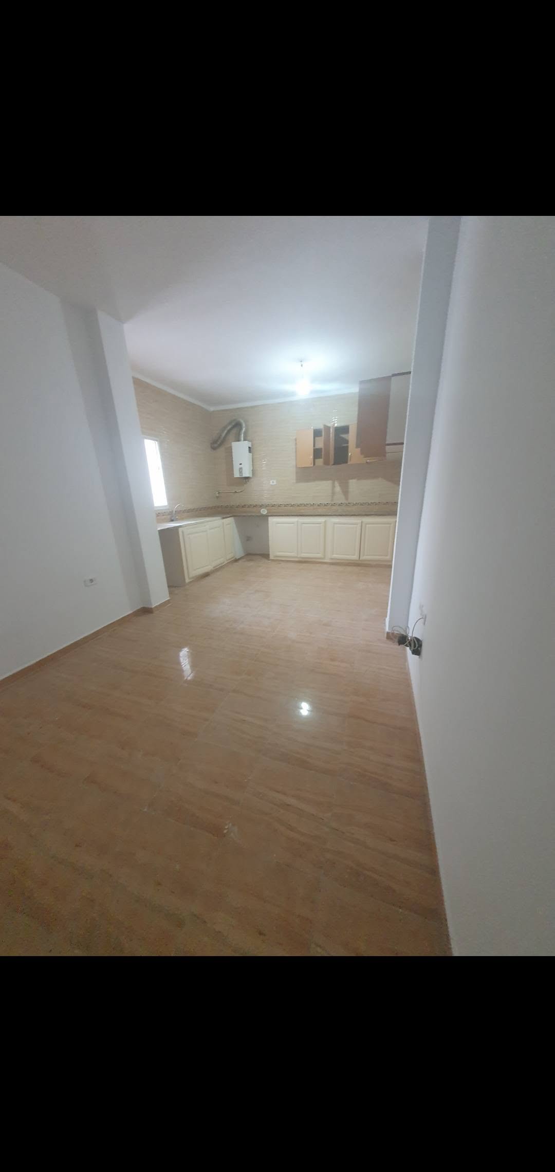 El Menzah&nbsp;El Menzah 9&nbsp;Location&nbsp;Appart. 4 pi�ces&nbsp;Superb �tage de villa spacieux
