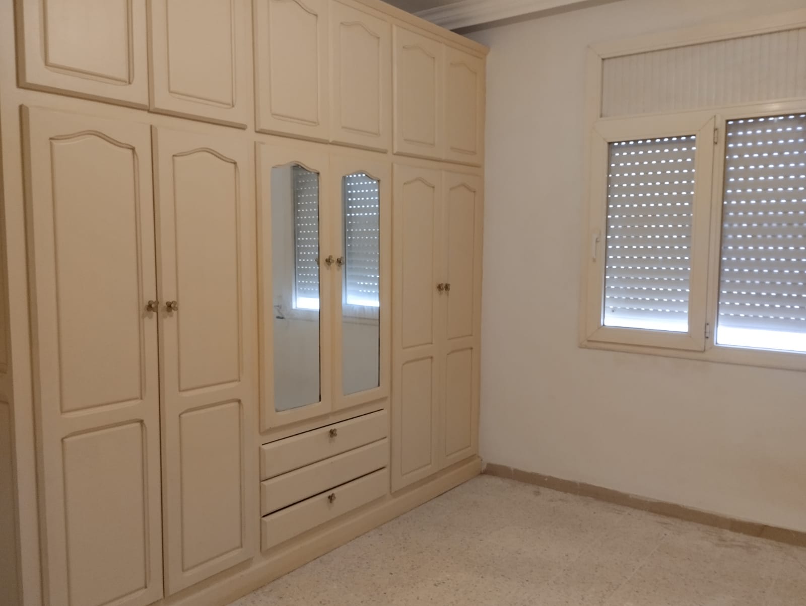La Marsa&nbsp;El Aouina&nbsp;Location&nbsp;Appart. 3 pi�ces&nbsp;Bel appartement splus2 haut standing