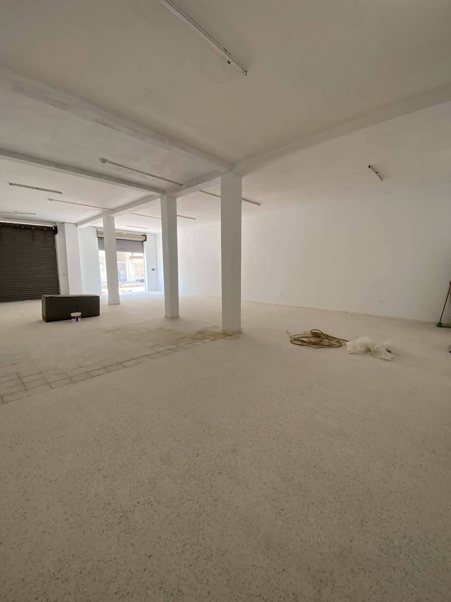 La Marsa&nbsp;Cite Bhar Lazreg&nbsp;Location&nbsp;Surfaces&nbsp;Un depot tres propre