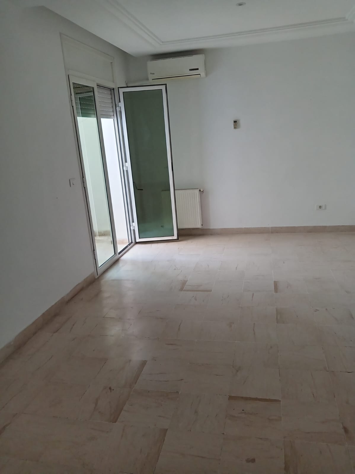 La Marsa&nbsp;El Aouina&nbsp;Location&nbsp;Appart. 1 pi�ce&nbsp;Appartement jardin laouina s1