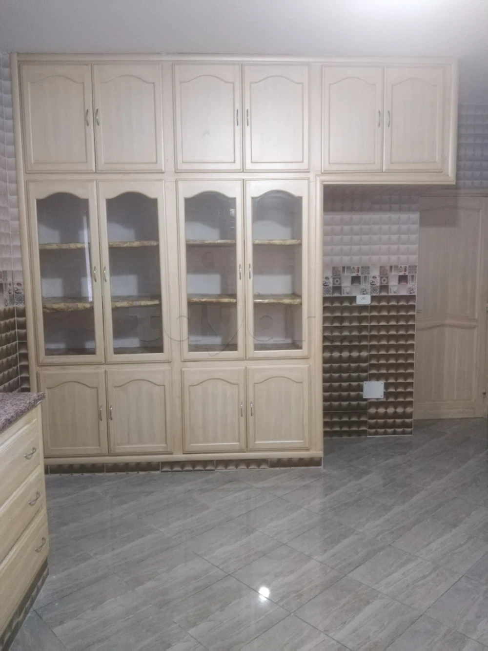 Sfax Sud&nbsp;Cite Moez 1&nbsp;Location&nbsp;Appart. 5 pi�ces+&nbsp;Etage de villa haut standing