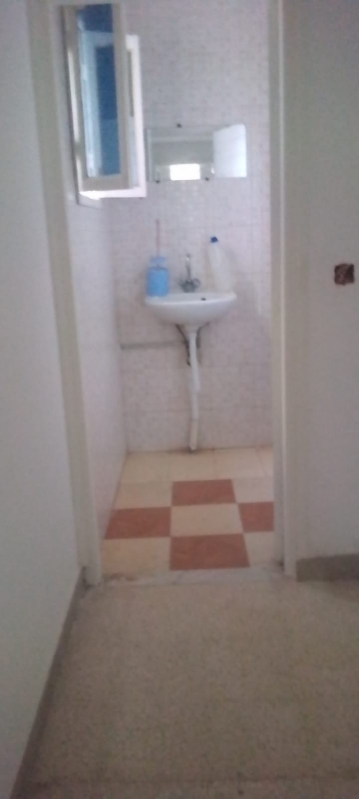 Ain Zaghouan&nbsp;Ain Zaghouan&nbsp;Location&nbsp;Appart. 1 pi�ce&nbsp;S0 ussage bureautique ou habitation