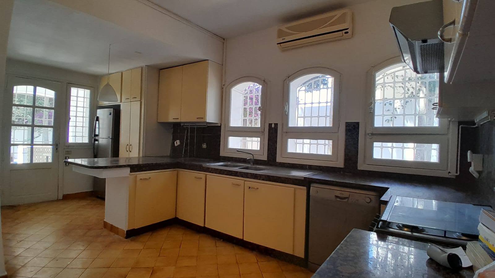 La Marsa&nbsp;Gammart&nbsp;Location&nbsp;Maisons&nbsp;Une belle villa � gammarth sup�rieur