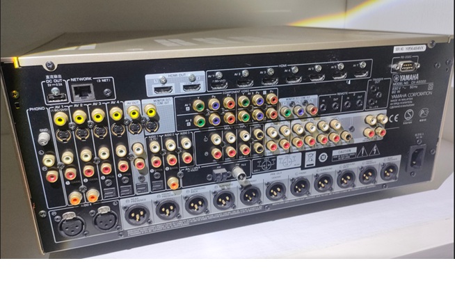 Carthage&nbsp;Salambo&nbsp;Amplificateur hifi&nbsp;Autre&nbsp;Pr�ampli processeur yamaha cx a5000