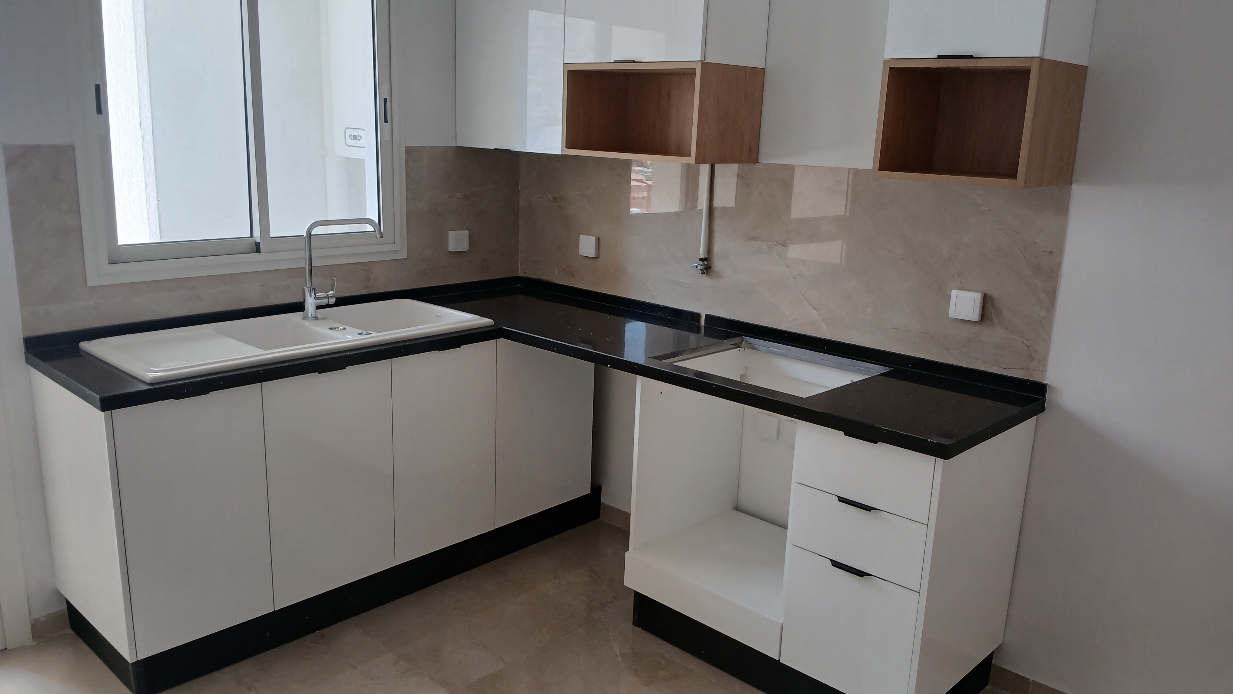 Mannouba&nbsp;La Mannouba&nbsp;Location&nbsp;Appart. 3 pi�ces&nbsp;Apparemment jamais habit�
