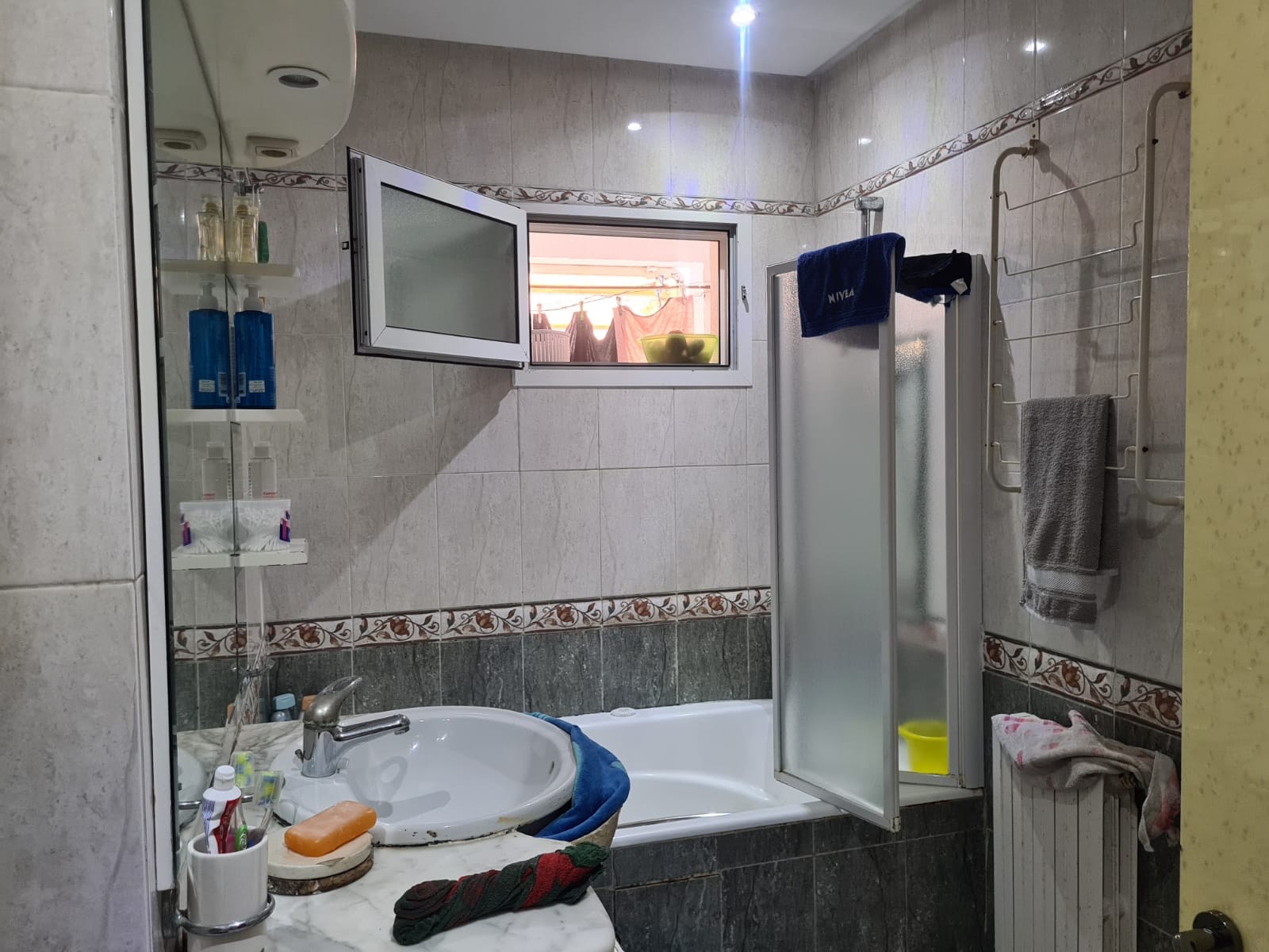 Cite El Khadra&nbsp;Cite Oplympique&nbsp;Location&nbsp;Appart. 3 pi�ces&nbsp;Chambre individuelle