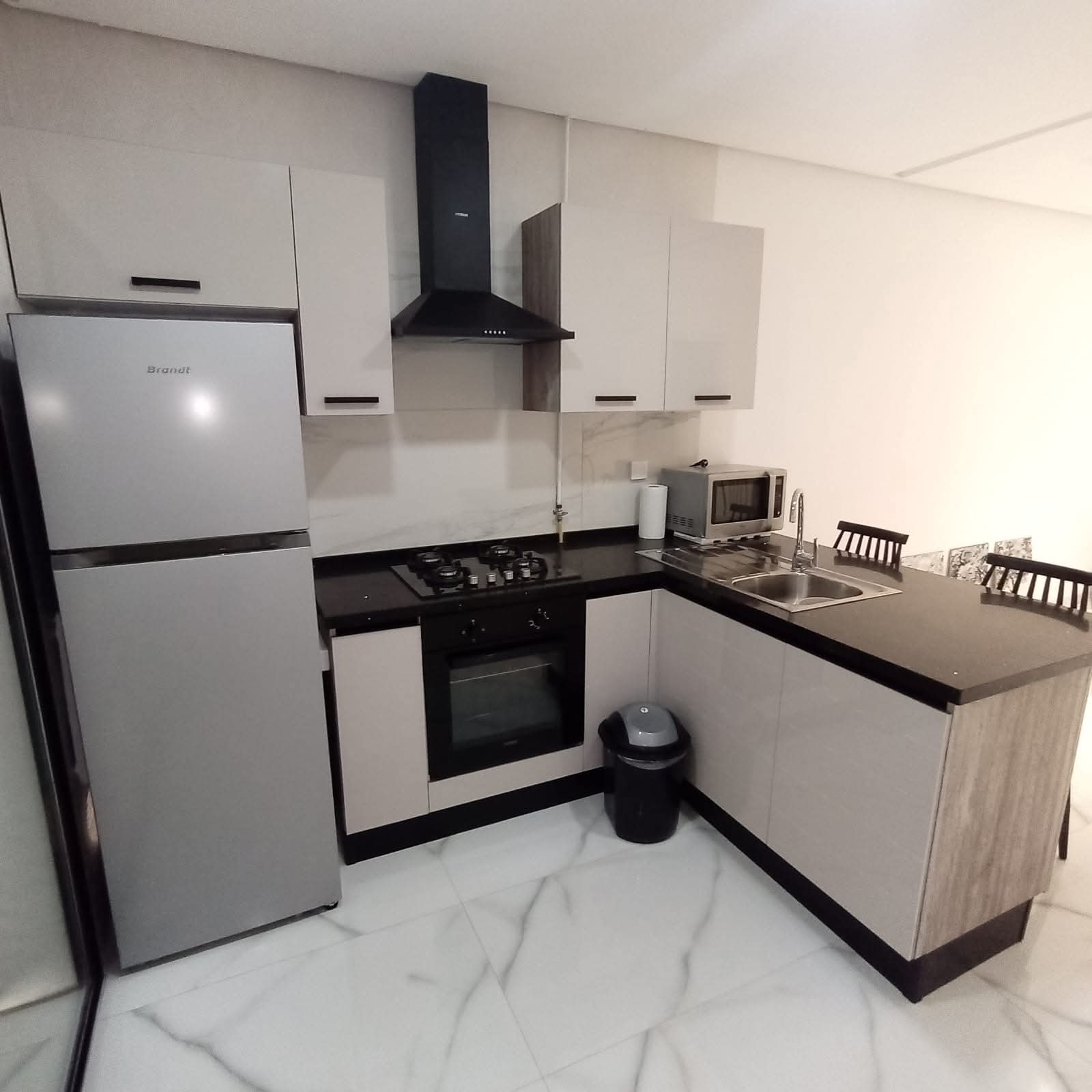 Ariana Ville&nbsp;Cite Ennasr 2&nbsp;Location&nbsp;Appart. 2 pi�ces&nbsp;S plus 1 hst a ennasr 2 wb3994
