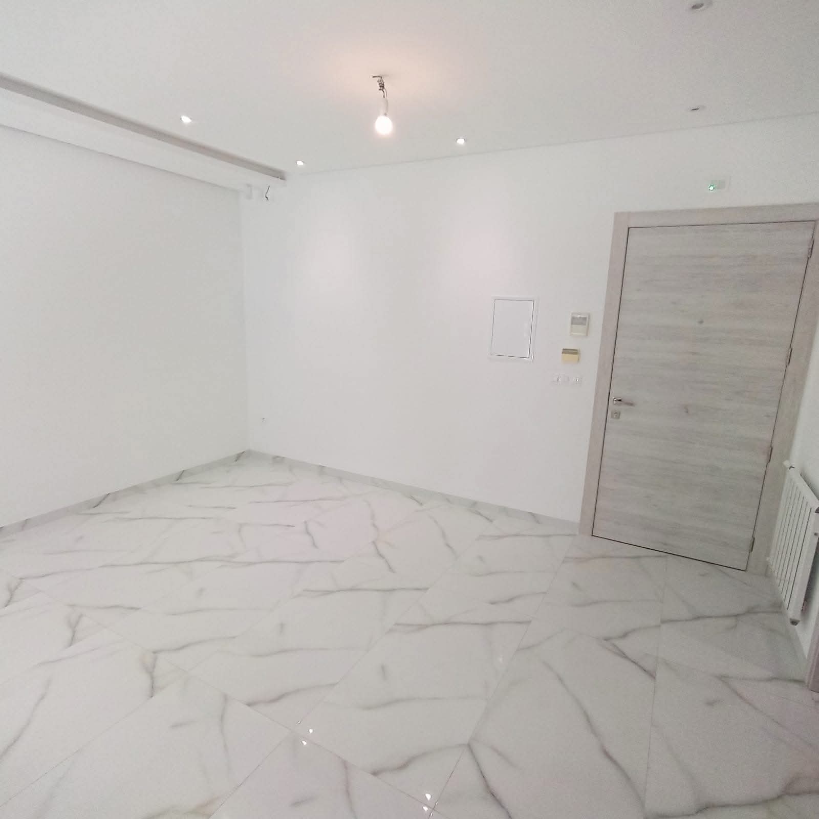 Ariana Ville&nbsp;Cite Ennasr 2&nbsp;Location&nbsp;Appart. 2 pi�ces&nbsp;S plus 1 hst a ennasr 2 wb3994