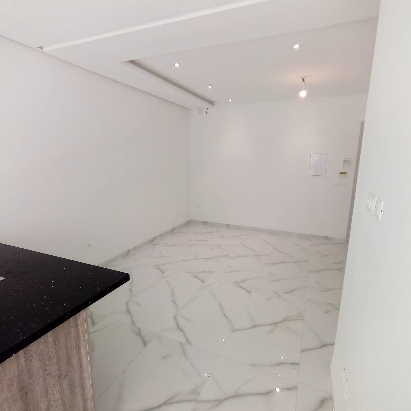 Ariana Ville&nbsp;Cite Ennasr 2&nbsp;Location&nbsp;Appart. 2 pi�ces&nbsp;S plus 1 hst a ennasr 2 wb3994