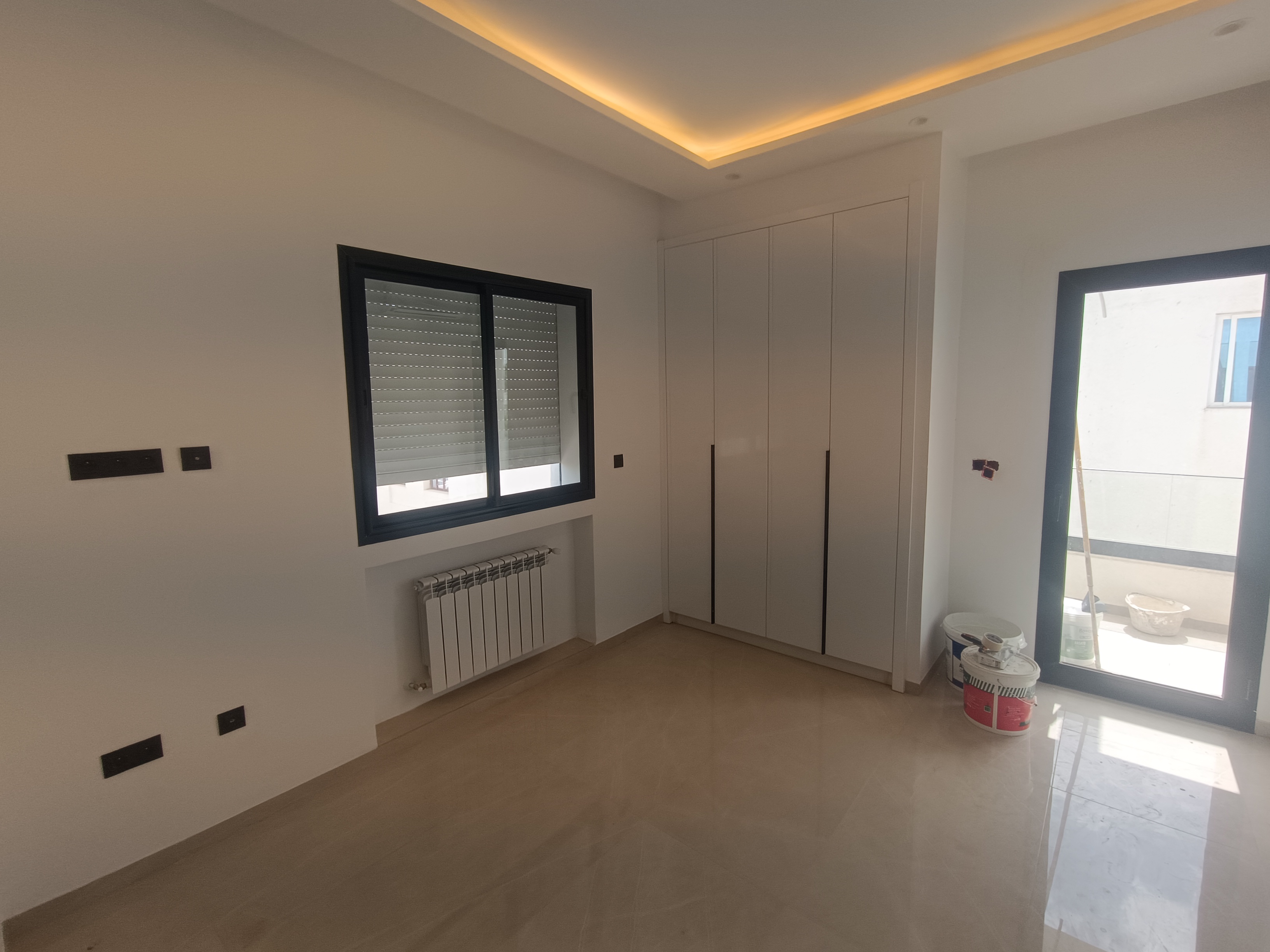 El Menzah&nbsp;Mutuelle Ville&nbsp;Location&nbsp;Appart. 3 pi�ces&nbsp;Etage de villa neuf ht stg avec ascenseur