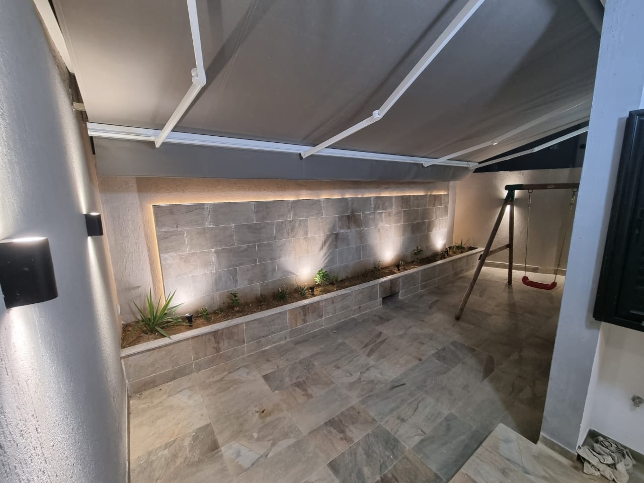 Ain Zaghouan&nbsp;Ain Zaghouan&nbsp;Location&nbsp;Appart. 3 pi�ces&nbsp;S plus deux richement meubl� la nv soukra